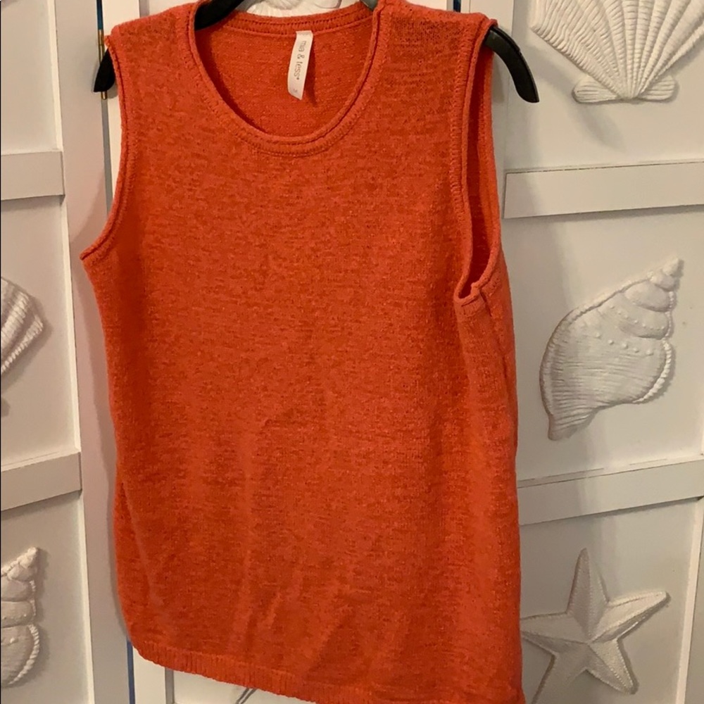 Orange Mia & Tess medium sweater.